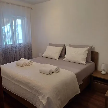 Grdelin Apartment Trogir