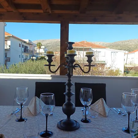 Grdelin Apartment Trogir