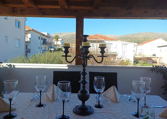 Grdelin Apartment Trogir